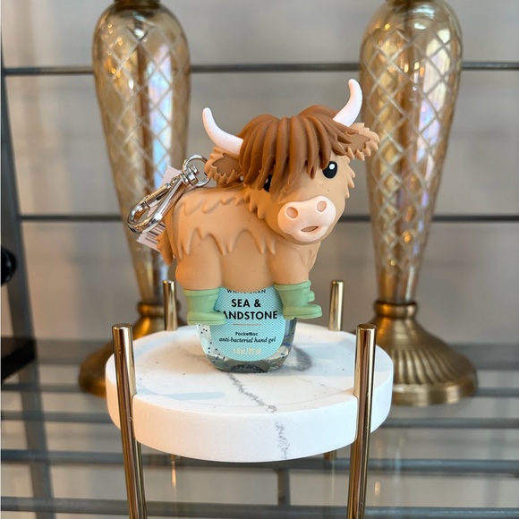 Accessories - Bath and Body Works Highland Cow PocketBac Holder HOTTEST Item & PocketBac NWT